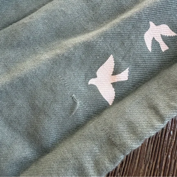 3/27$ H&M Kids Green Dress with Bird Pattern size 10 - Picture 5 of 5